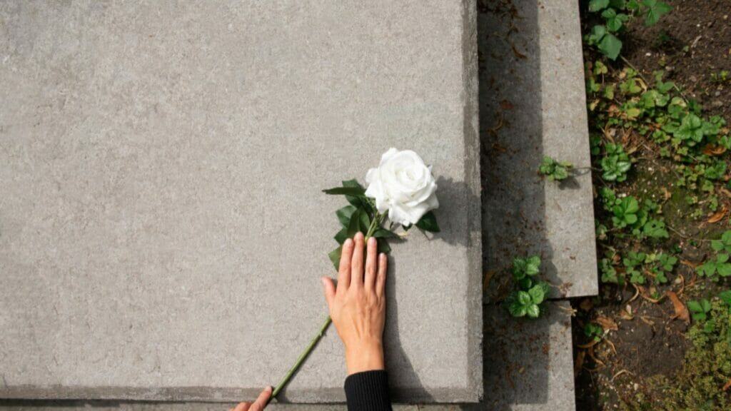 Who Gets the Money in a Wrongful Death Lawsuit